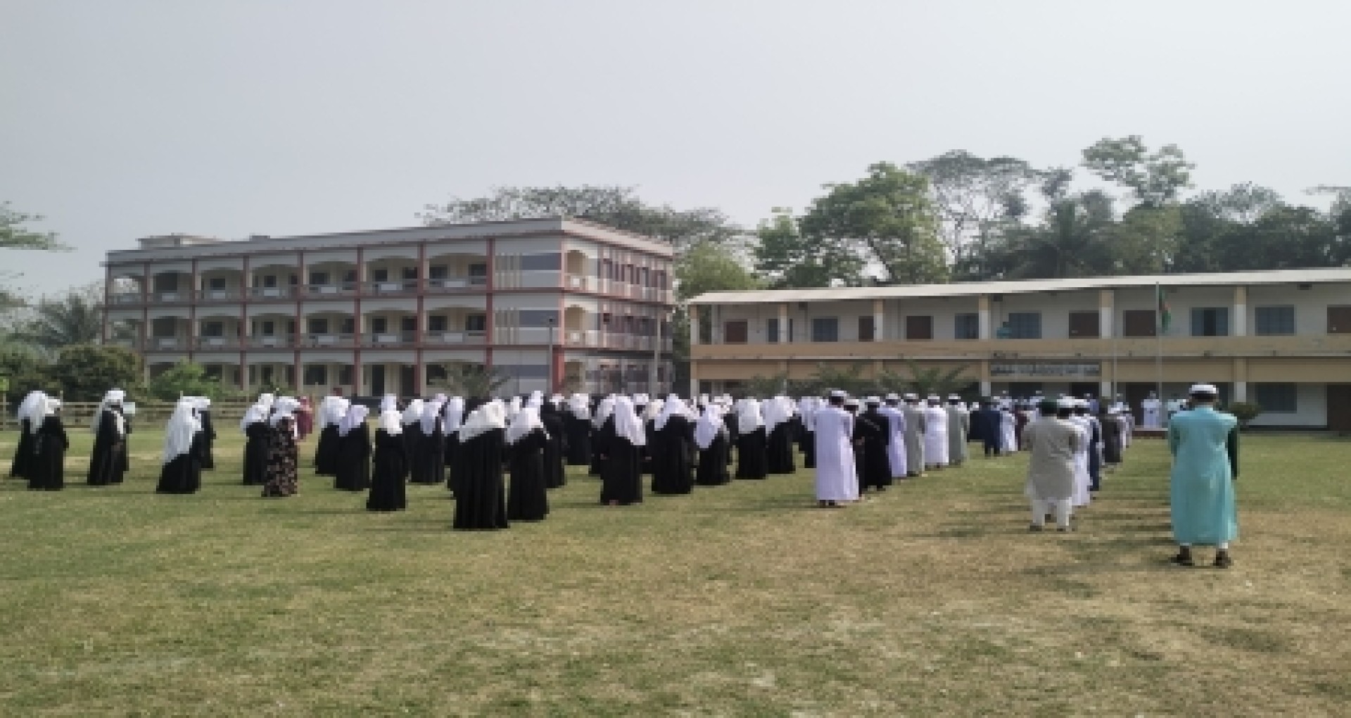 এক নজরে